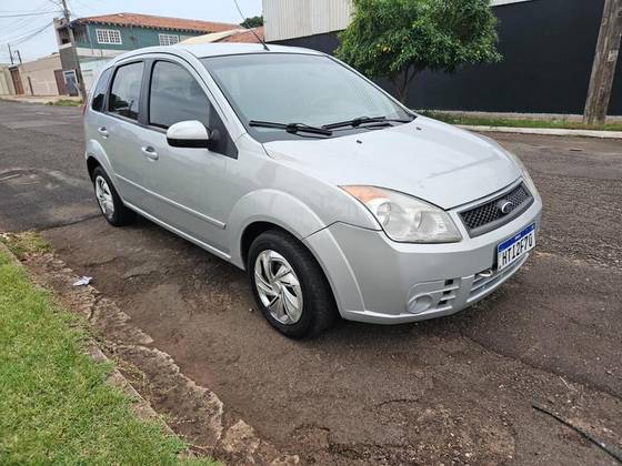 FORD FIESTA 1.0 MPI PERSONNALITÉ 8V FLEX 4P MANUAL FORD FIESTA 1.0 MPI PERSONNALITÉ 8V FLEX 4P MANUAL